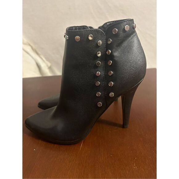 Fergie captain studded heeled ankle boots size 7.5 - Picture 3 of 8